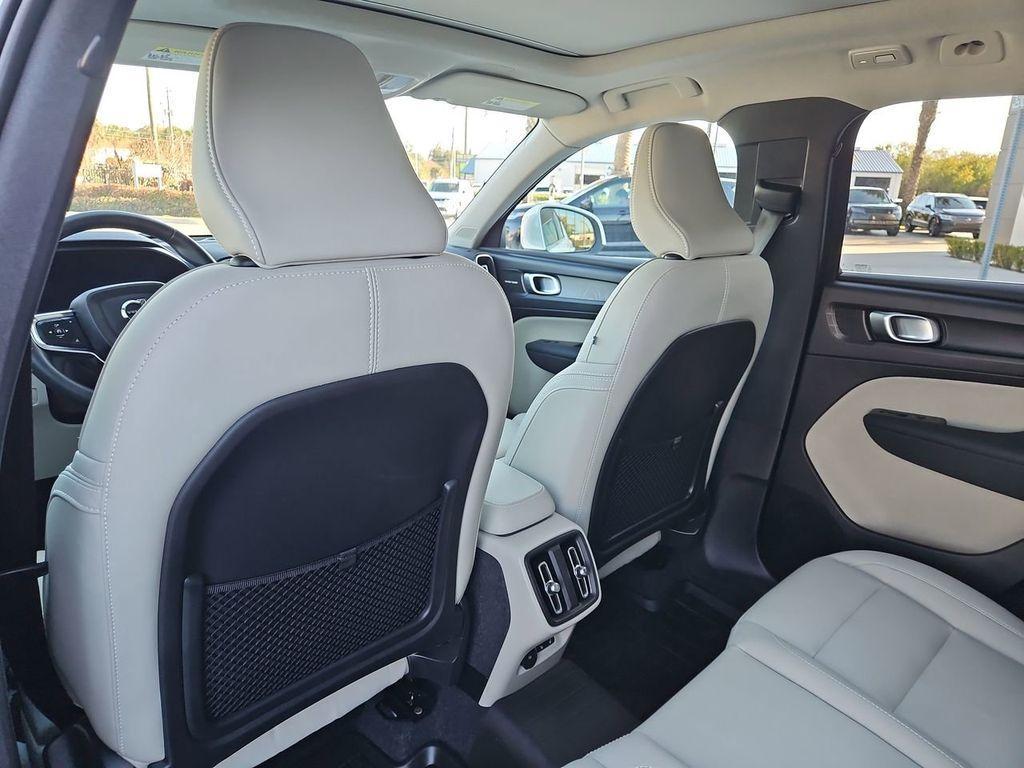 used 2025 Volvo XC40 car, priced at $39,997