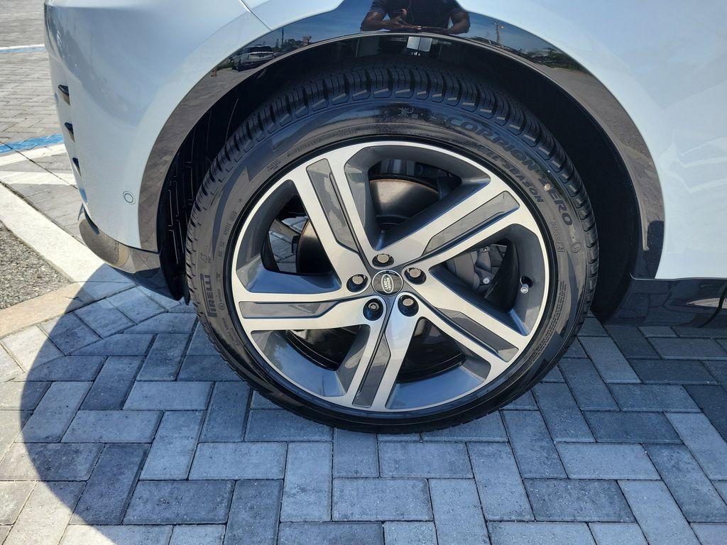 new 2026 Land Rover Discovery car, priced at $84,724