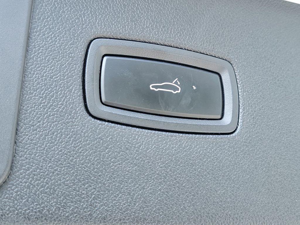 used 2022 Porsche Cayenne car, priced at $56,830