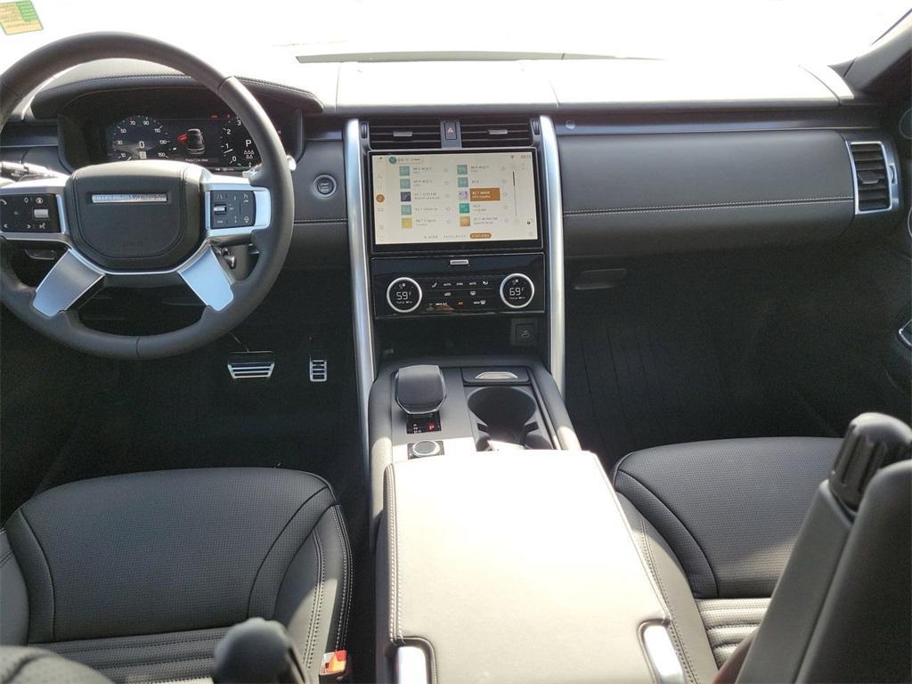 new 2025 Land Rover Discovery car, priced at $79,997