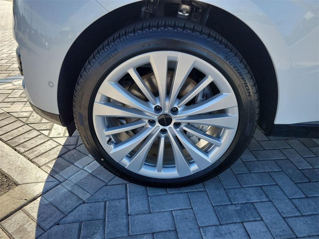 new 2026 Land Rover Range Rover car, priced at $162,665