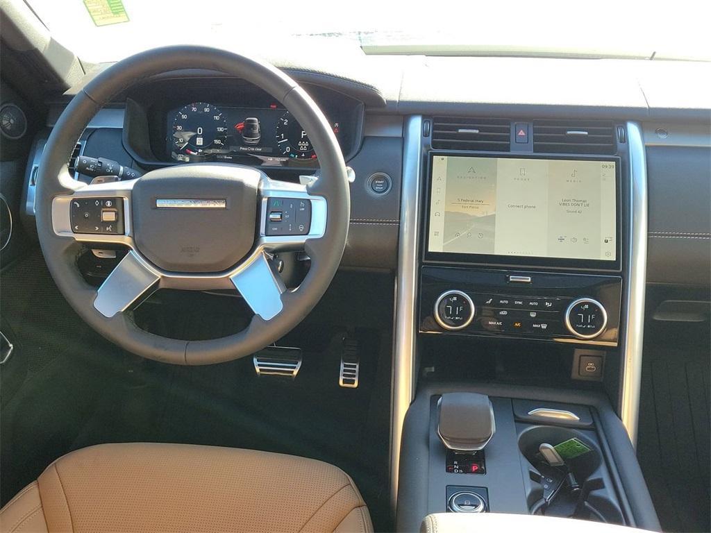 new 2025 Land Rover Discovery car, priced at $69,997