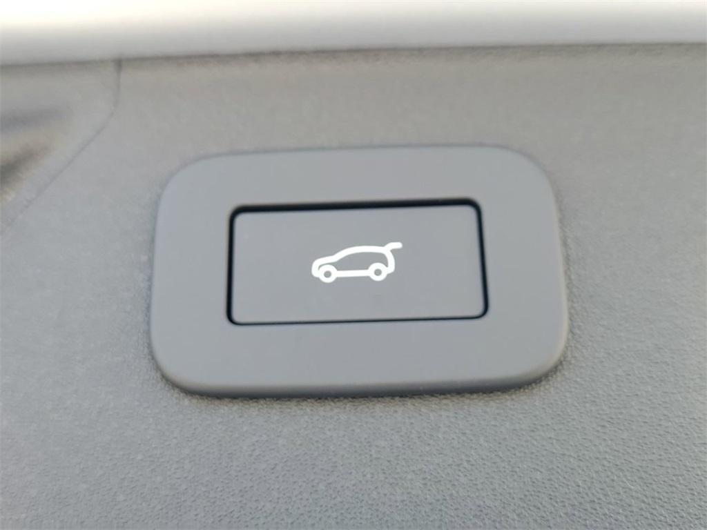 new 2025 Land Rover Discovery Sport car, priced at $49,997