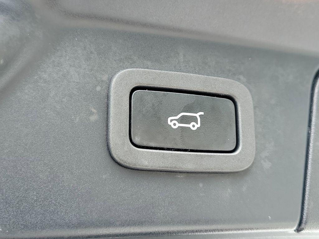 used 2020 Land Rover Range Rover Velar car, priced at $26,830