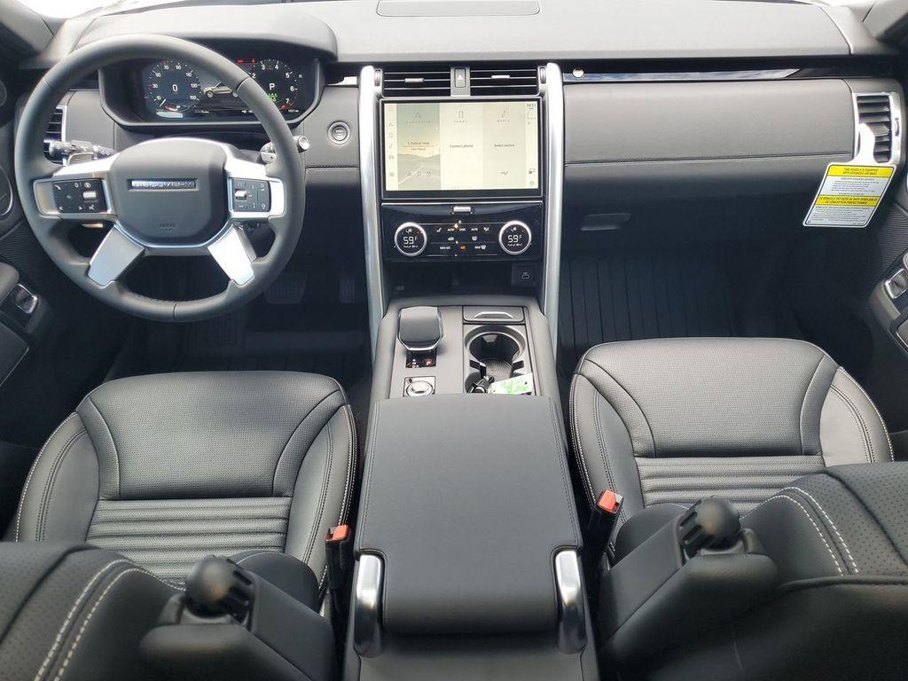 new 2025 Land Rover Discovery car, priced at $64,470