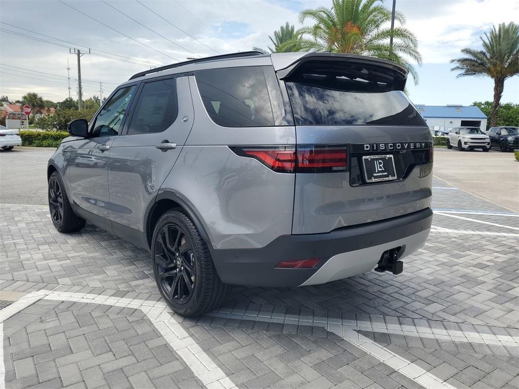 new 2025 Land Rover Discovery car, priced at $64,470