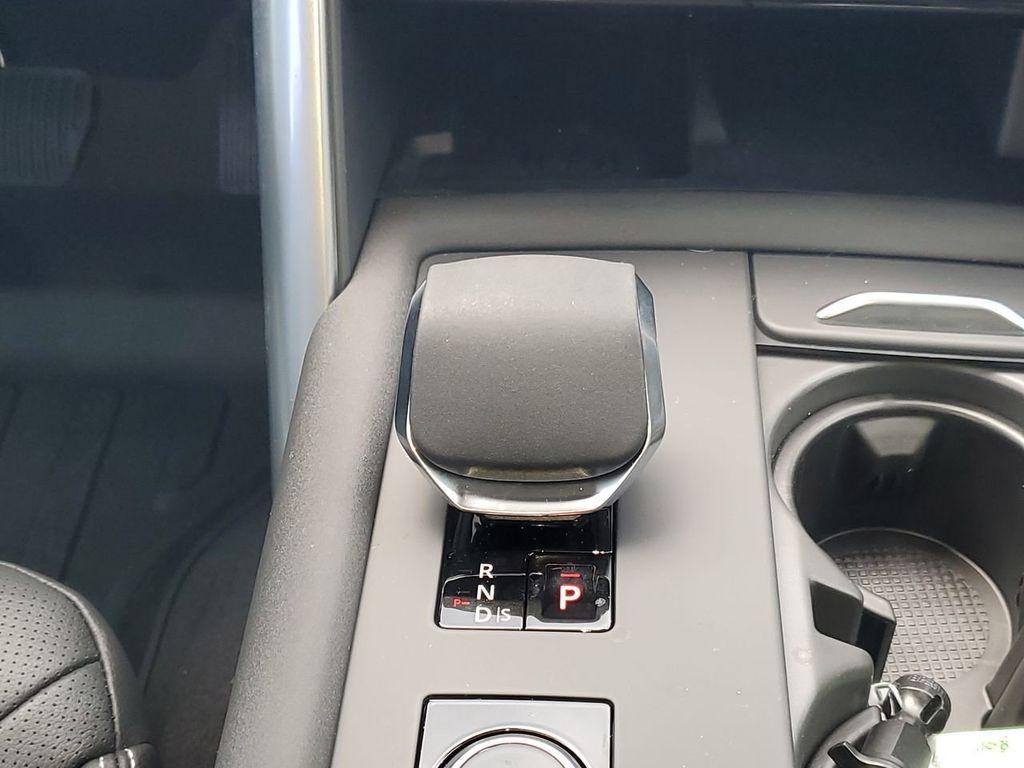 new 2025 Land Rover Discovery car, priced at $64,470