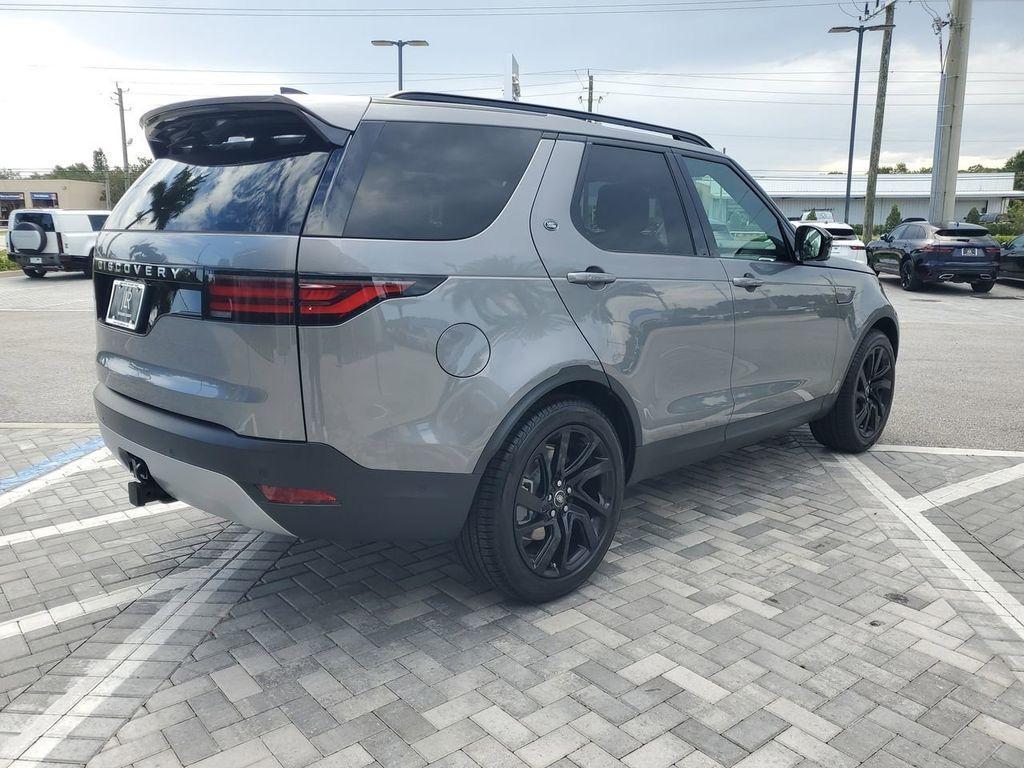 new 2025 Land Rover Discovery car, priced at $64,470