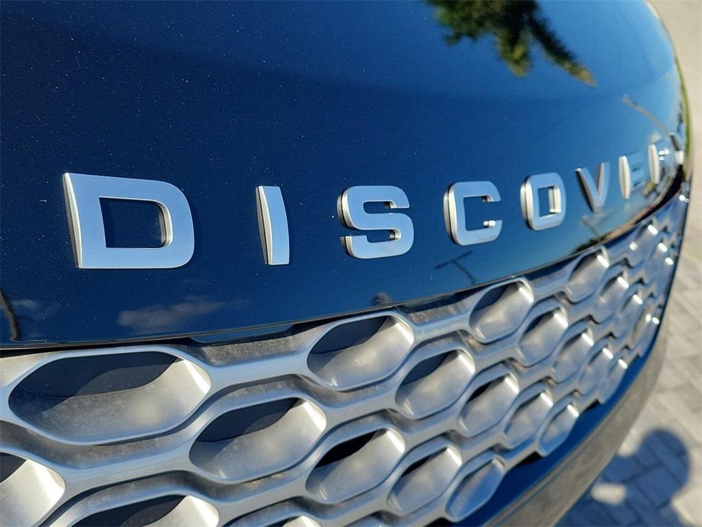 new 2026 Land Rover Discovery car, priced at $79,026