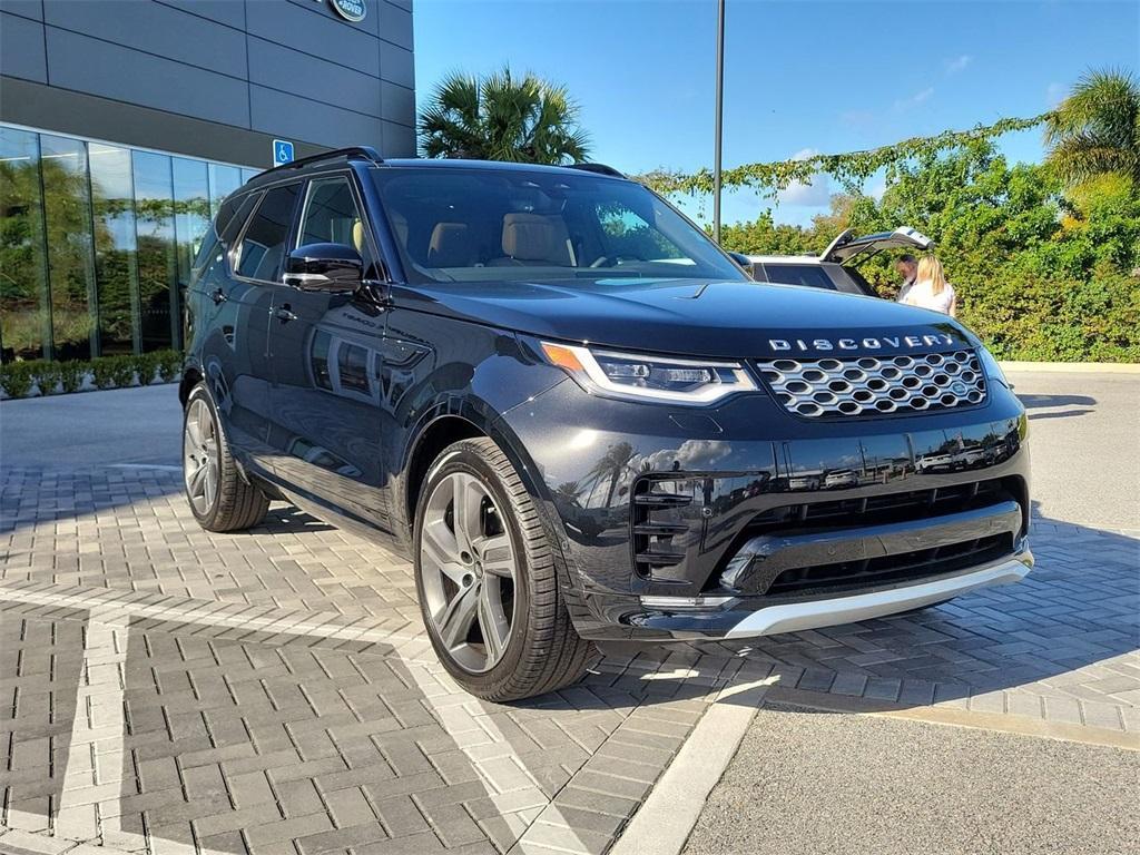 new 2026 Land Rover Discovery car, priced at $79,026