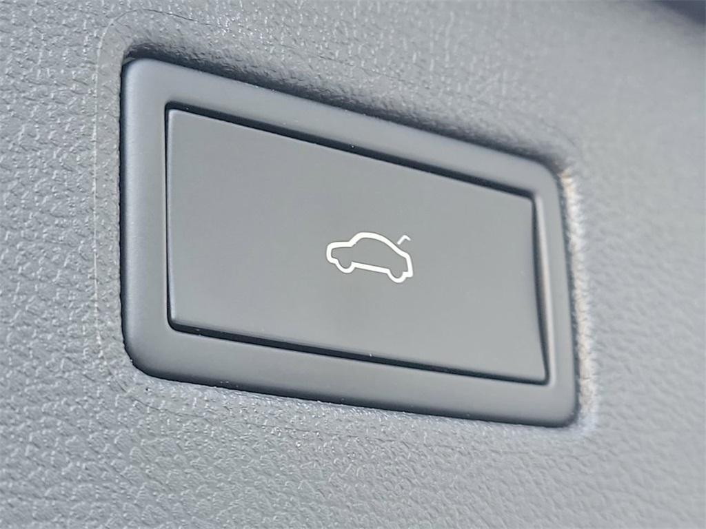 used 2022 Volkswagen Tiguan car, priced at $19,997