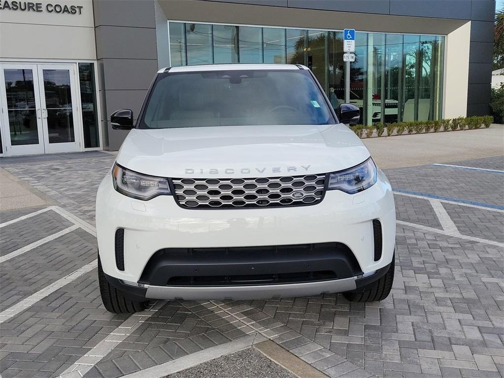 new 2025 Land Rover Discovery car, priced at $59,997