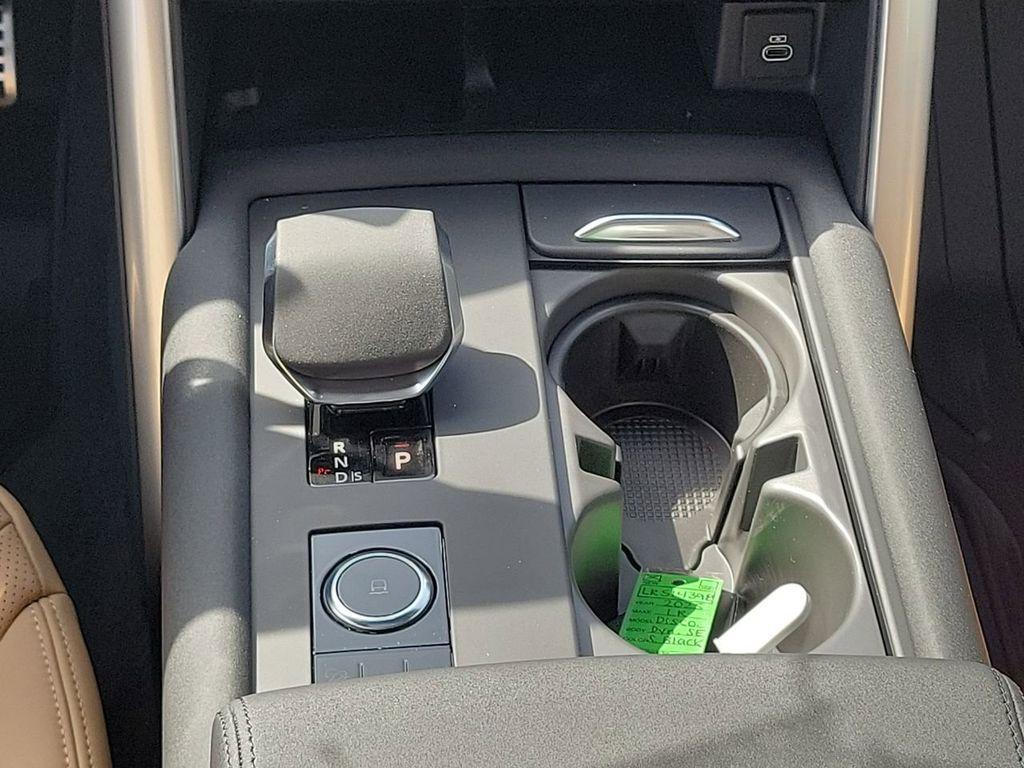 new 2025 Land Rover Discovery car, priced at $64,790