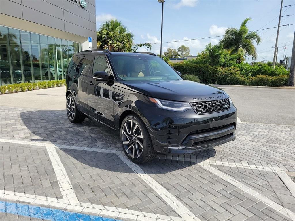 new 2025 Land Rover Discovery car, priced at $72,997