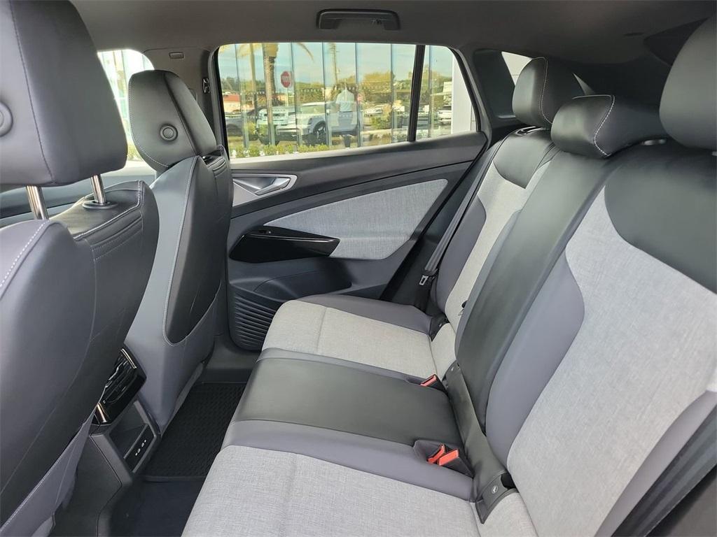 used 2024 Volkswagen ID.4 car, priced at $19,997
