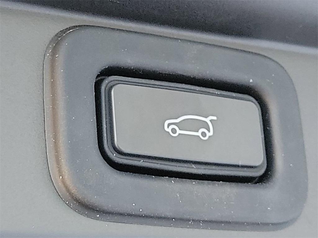 used 2023 Land Rover Range Rover car, priced at $98,957