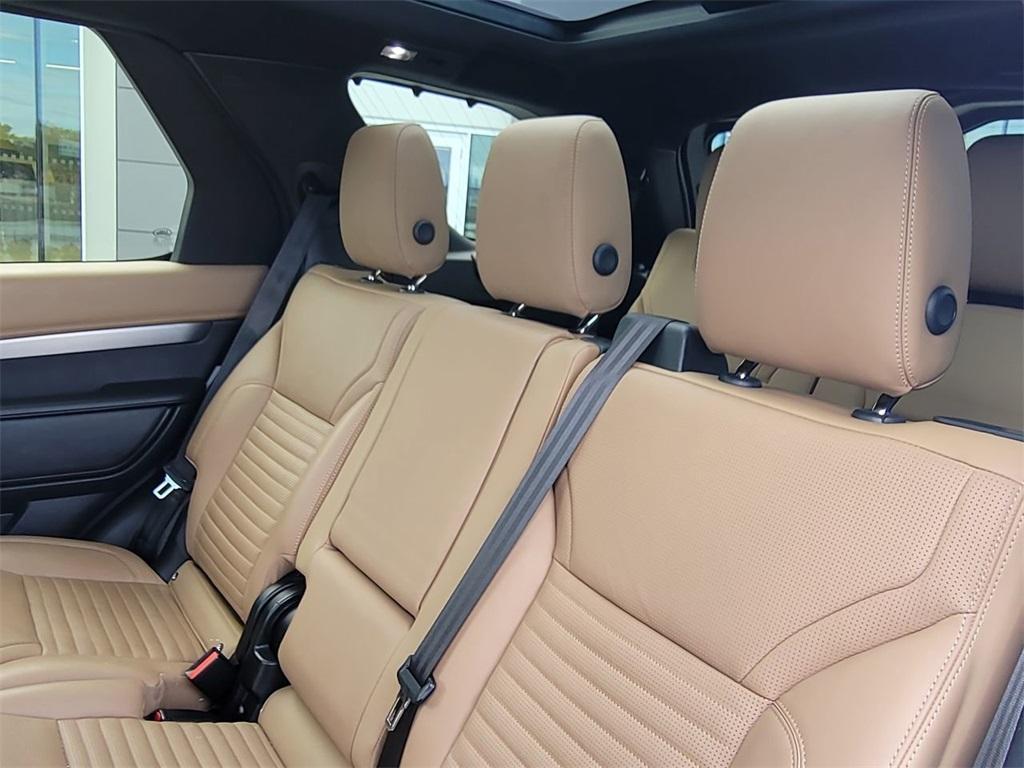 used 2023 Land Rover Discovery car, priced at $34,997
