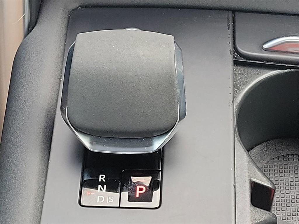 used 2023 Land Rover Discovery car, priced at $34,997