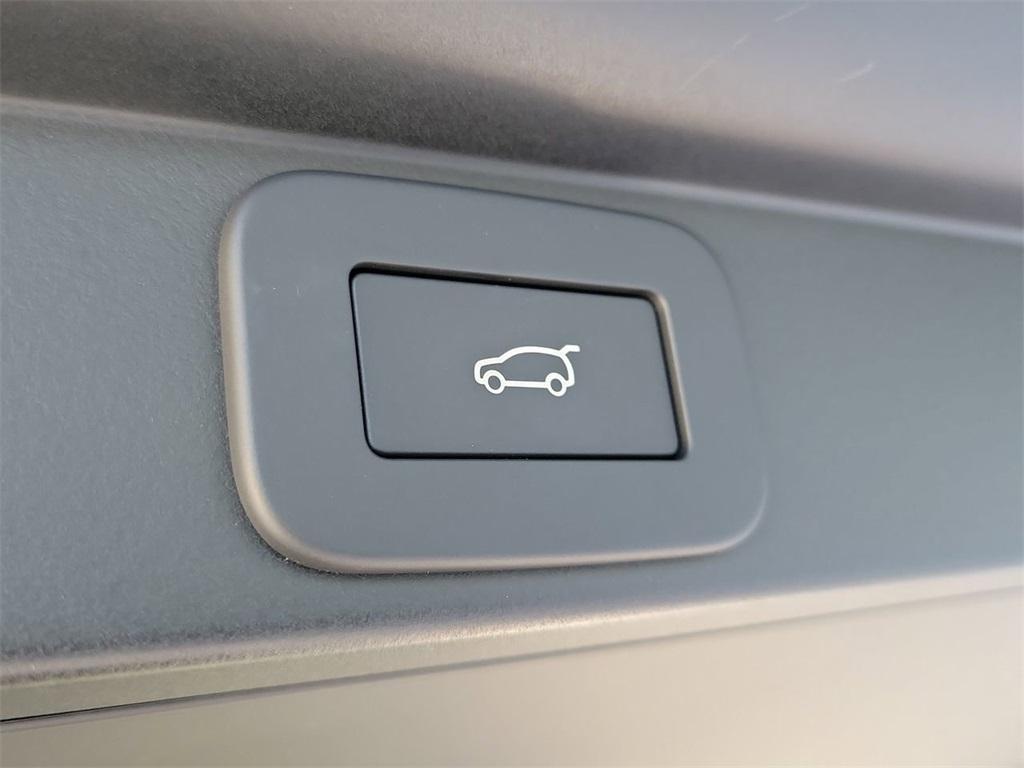 new 2026 Land Rover Range Rover car, priced at $163,130