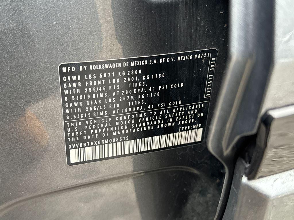 used 2024 Volkswagen Tiguan car, priced at $25,900