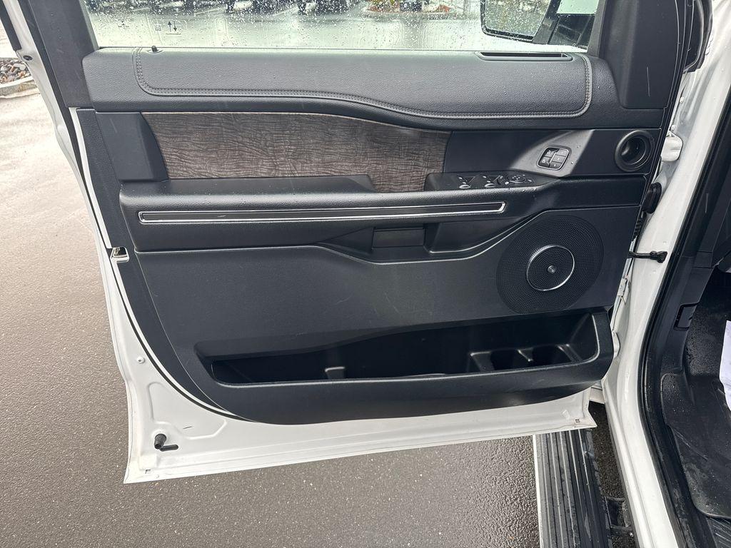 used 2021 Ford Expedition car, priced at $30,300