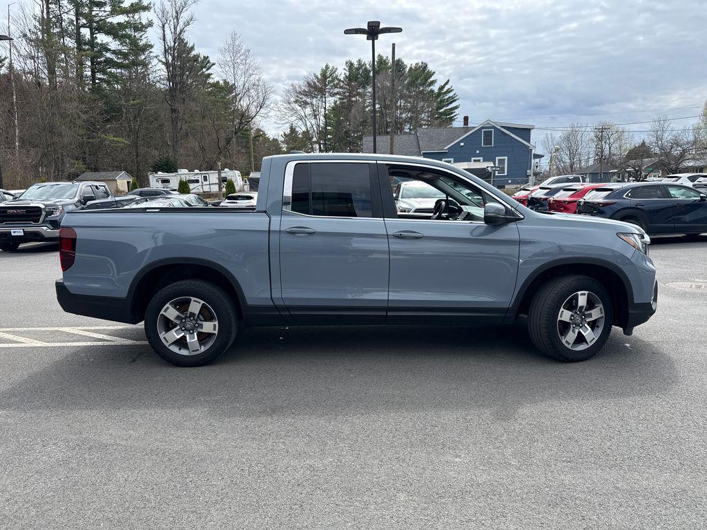 used 2024 Honda Ridgeline car, priced at $35,000