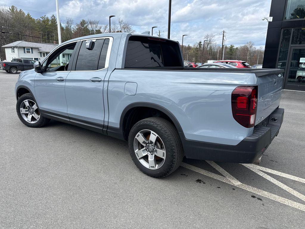 used 2024 Honda Ridgeline car, priced at $35,000