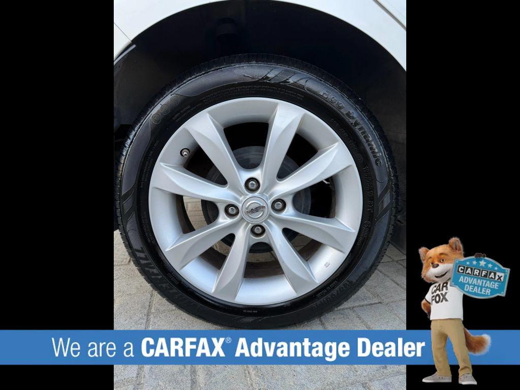 Aspen White Pearl 2015 Nissan Versa Note SL