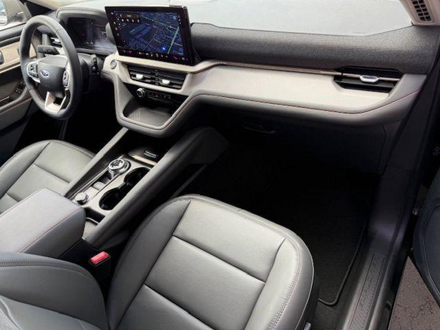 new 2025 Ford Explorer car, priced at $43,312