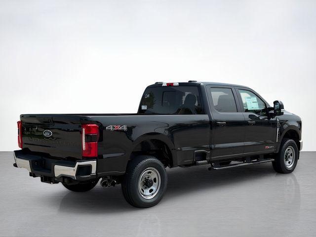 new 2025 Ford F-350 car, priced at $69,412