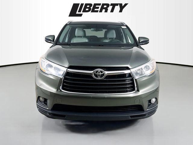 used 2016 Toyota Highlander car, priced at $12,500