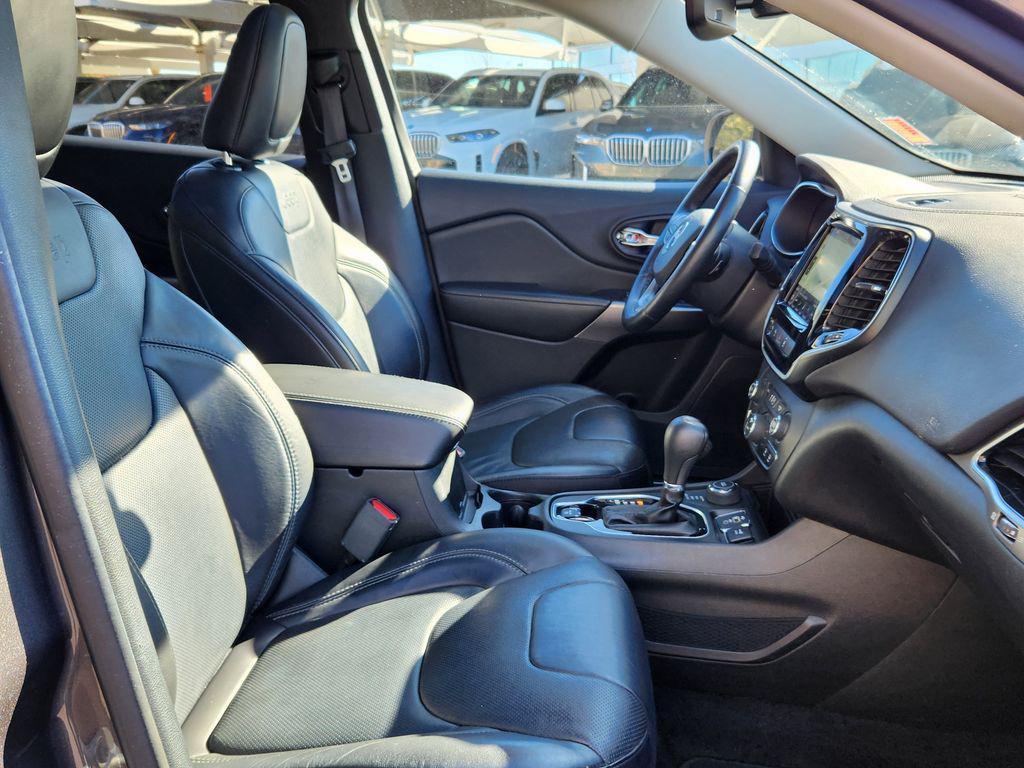 used 2019 Jeep Cherokee car, priced at $12,476