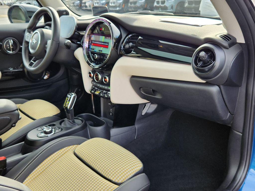 used 2024 MINI Hardtop car, priced at $23,410