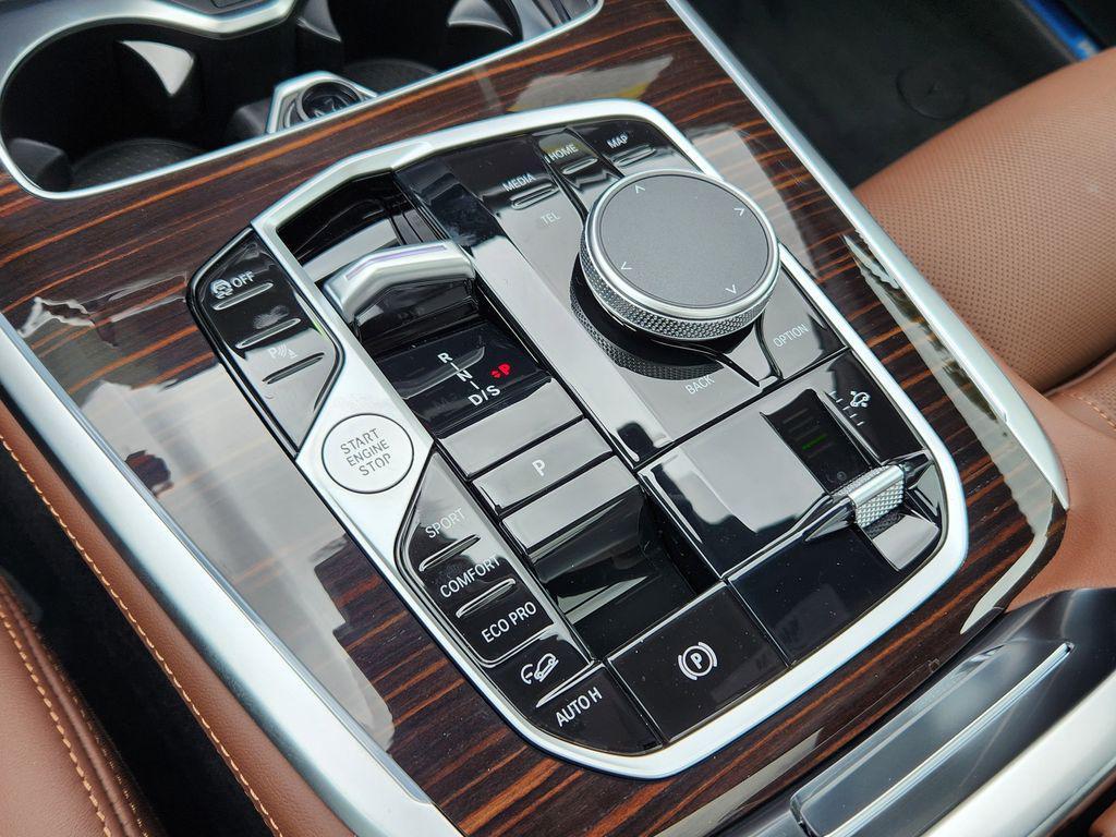 new 2027 BMW X7 car, priced at $102,679