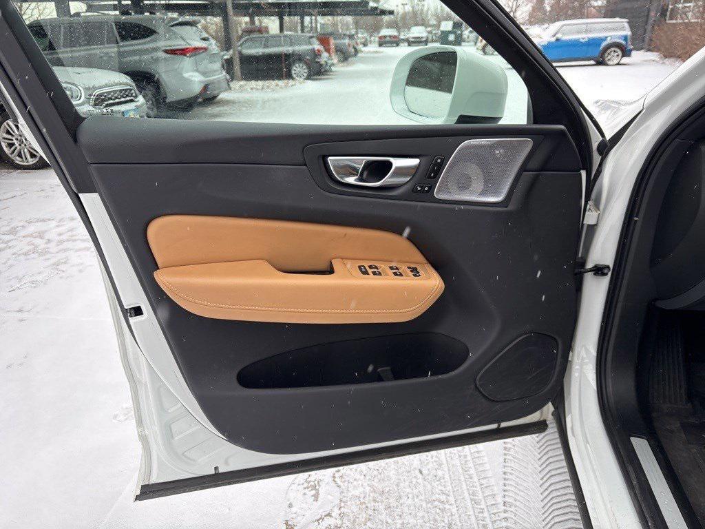 used 2021 Volvo XC60 car, priced at $28,511