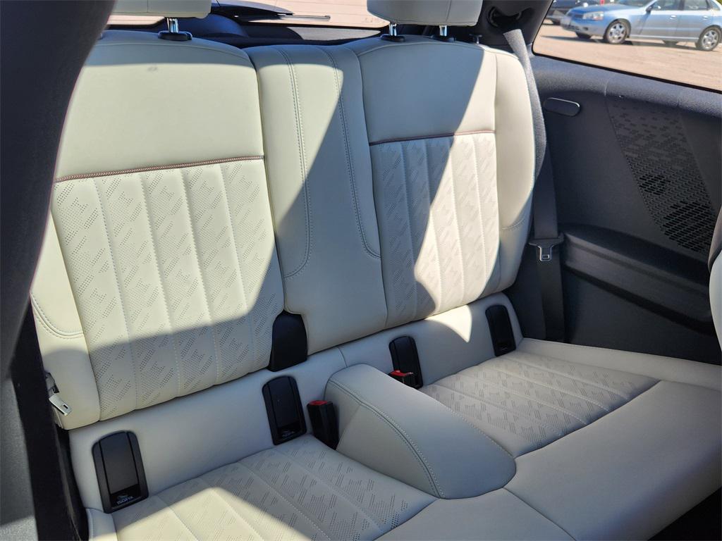 used 2025 MINI Hardtop car, priced at $29,199