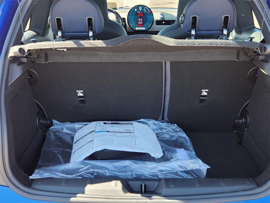 used 2025 MINI Hardtop car, priced at $29,099