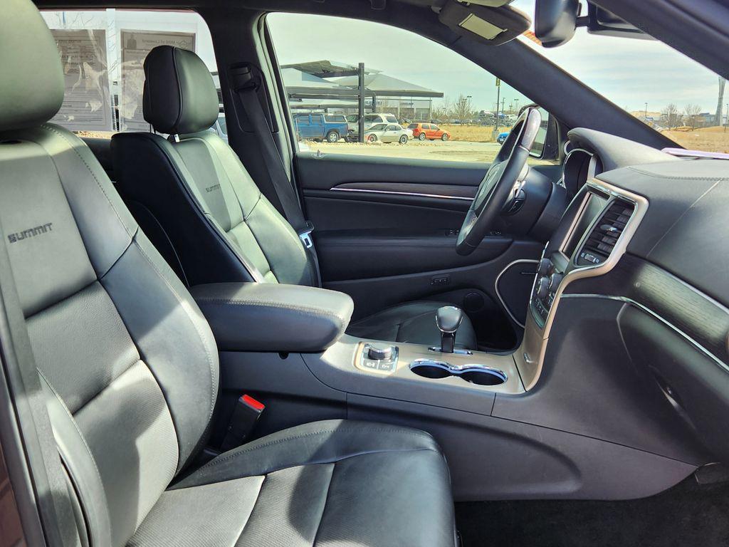 used 2015 Jeep Grand Cherokee car, priced at $13,921