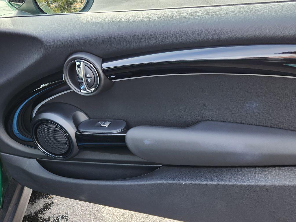 used 2023 MINI Hardtop car, priced at $24,968