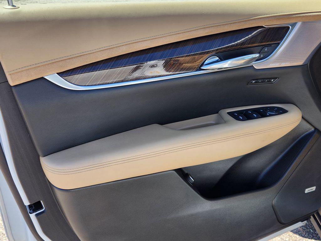 used 2024 Cadillac XT6 car, priced at $46,811