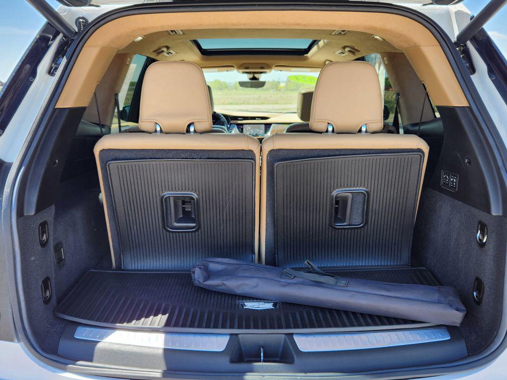 used 2024 Cadillac XT6 car, priced at $46,811