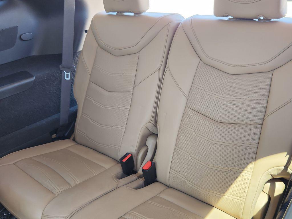 used 2024 Cadillac XT6 car, priced at $46,811