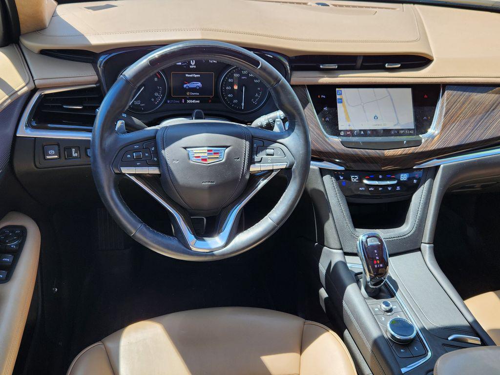 used 2024 Cadillac XT6 car, priced at $46,811