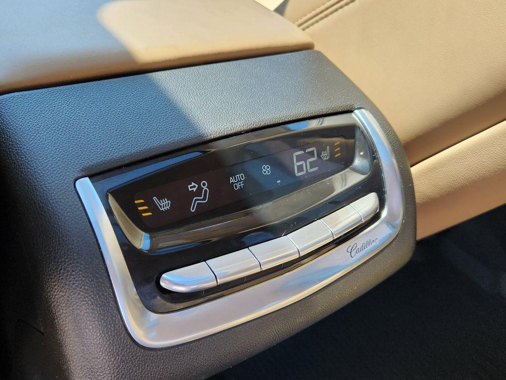 used 2024 Cadillac XT6 car, priced at $46,811