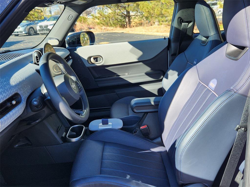 used 2025 MINI Hardtop car, priced at $34,399