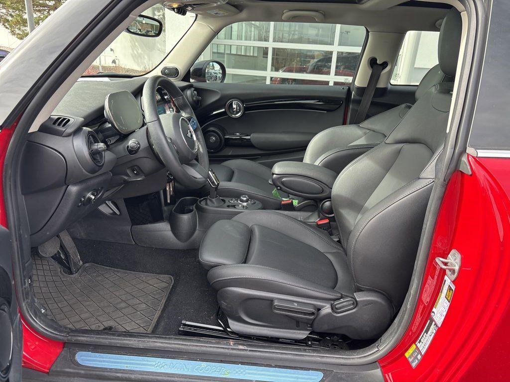used 2024 MINI Hardtop car, priced at $24,968