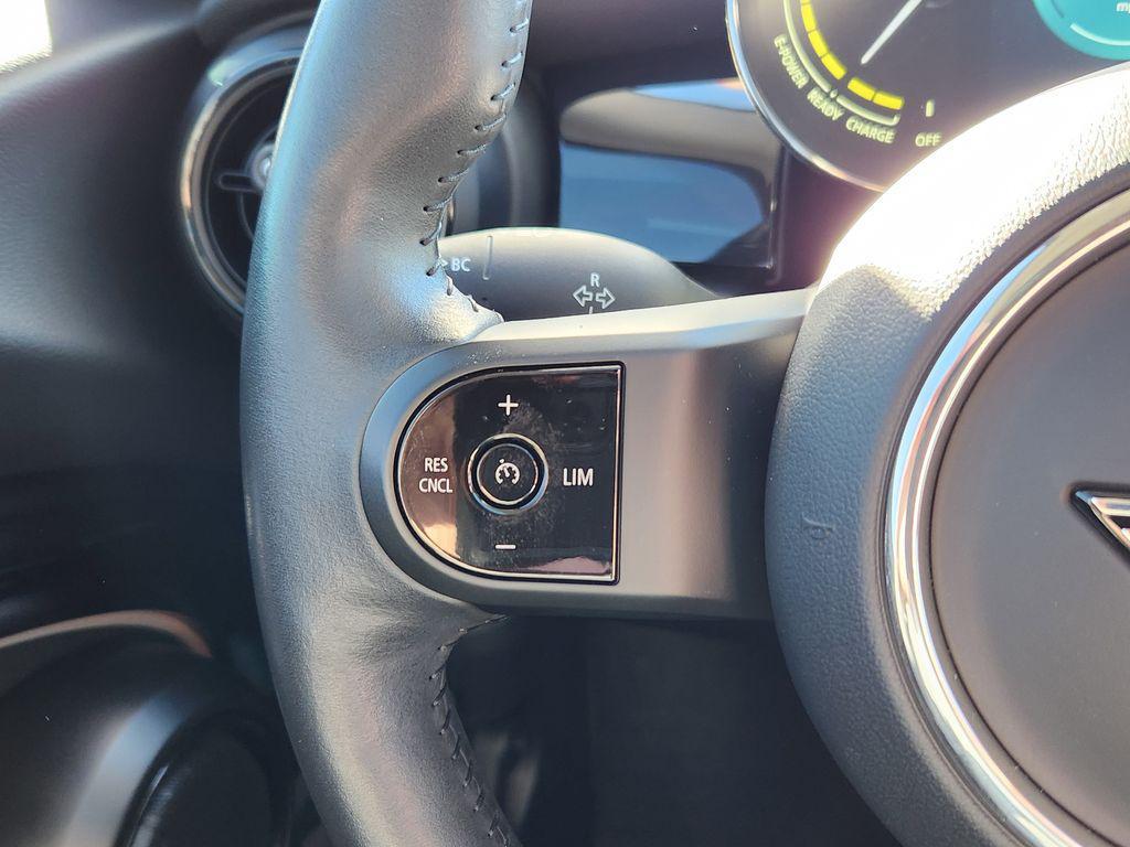 used 2024 MINI Hardtop car, priced at $22,580