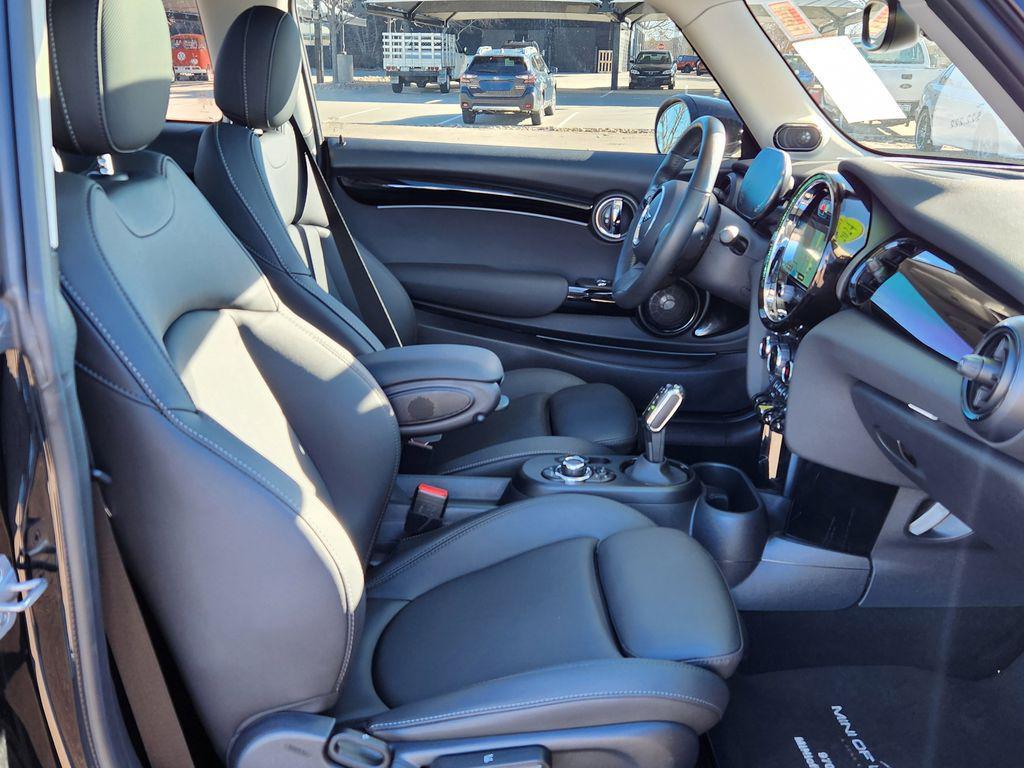 used 2024 MINI Hardtop car, priced at $22,580