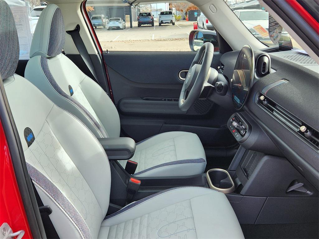 used 2025 MINI Hardtop car, priced at $27,698