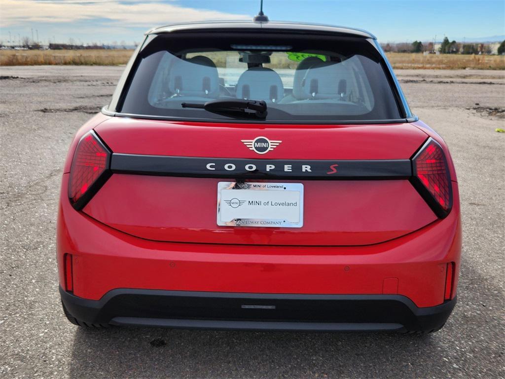 used 2025 MINI Hardtop car, priced at $27,698